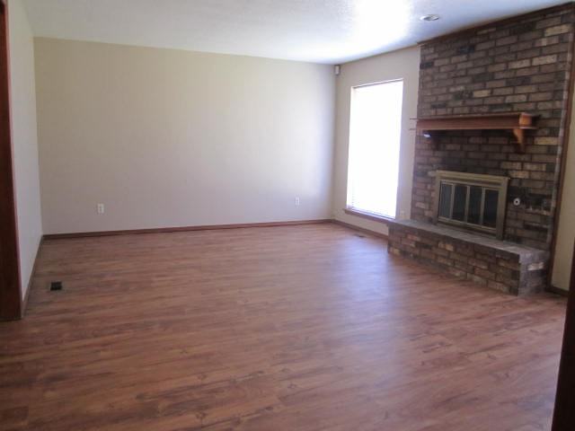 6124 Gaelic Glen Drive - Photo 4 of 16