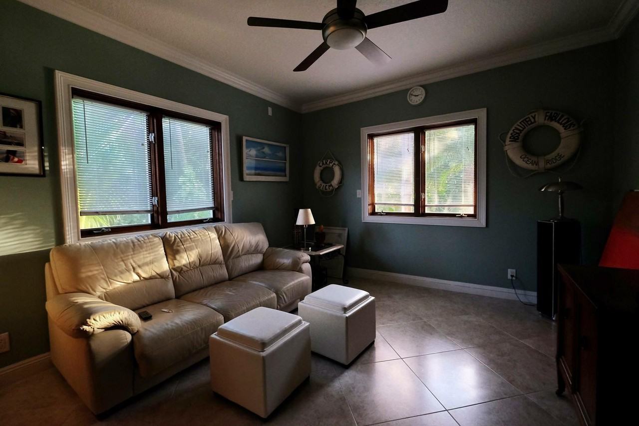 125 Marlin Drive - Photo 2 of 13