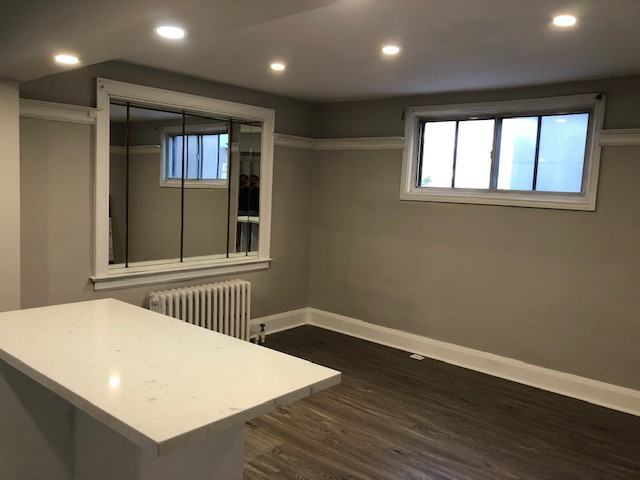 647 Vaughan Road - Photo 2 of 13