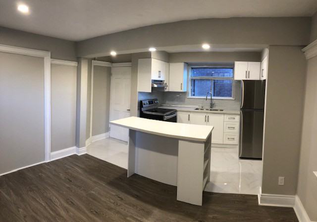 647 Vaughan Road - Photo 4 of 13