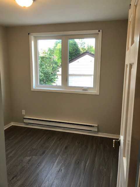 647 Vaughan Road - Photo 7 of 13