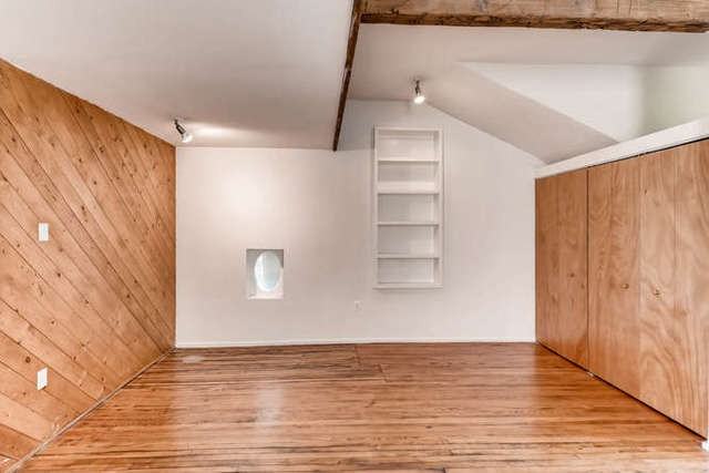 824 W 19th St #1 - Photo 3 of 11