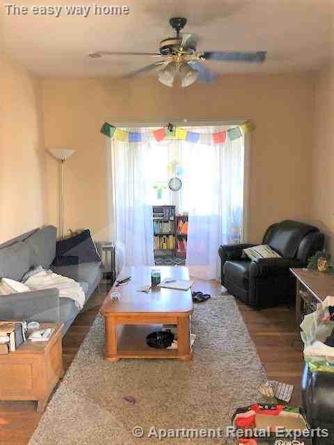 122 Frederick Ave - Photo 2 of 13