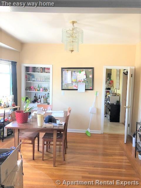 122 Frederick Ave - Photo 3 of 13