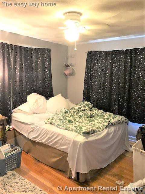 122 Frederick Ave - Photo 4 of 13