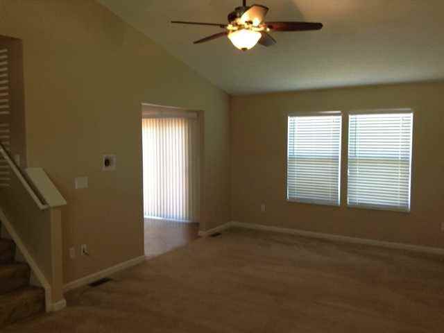 1110 Linford Cir - Photo 3 of 16