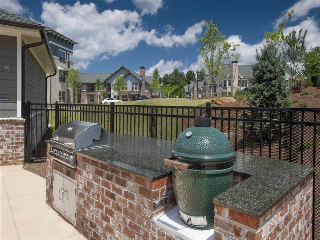 800 MILWOOD ST - Photo 3 of 30