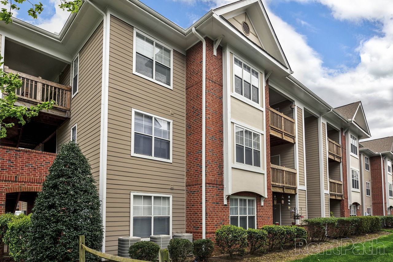 Riverwalk Apartment Homes - Photo 2 of 16