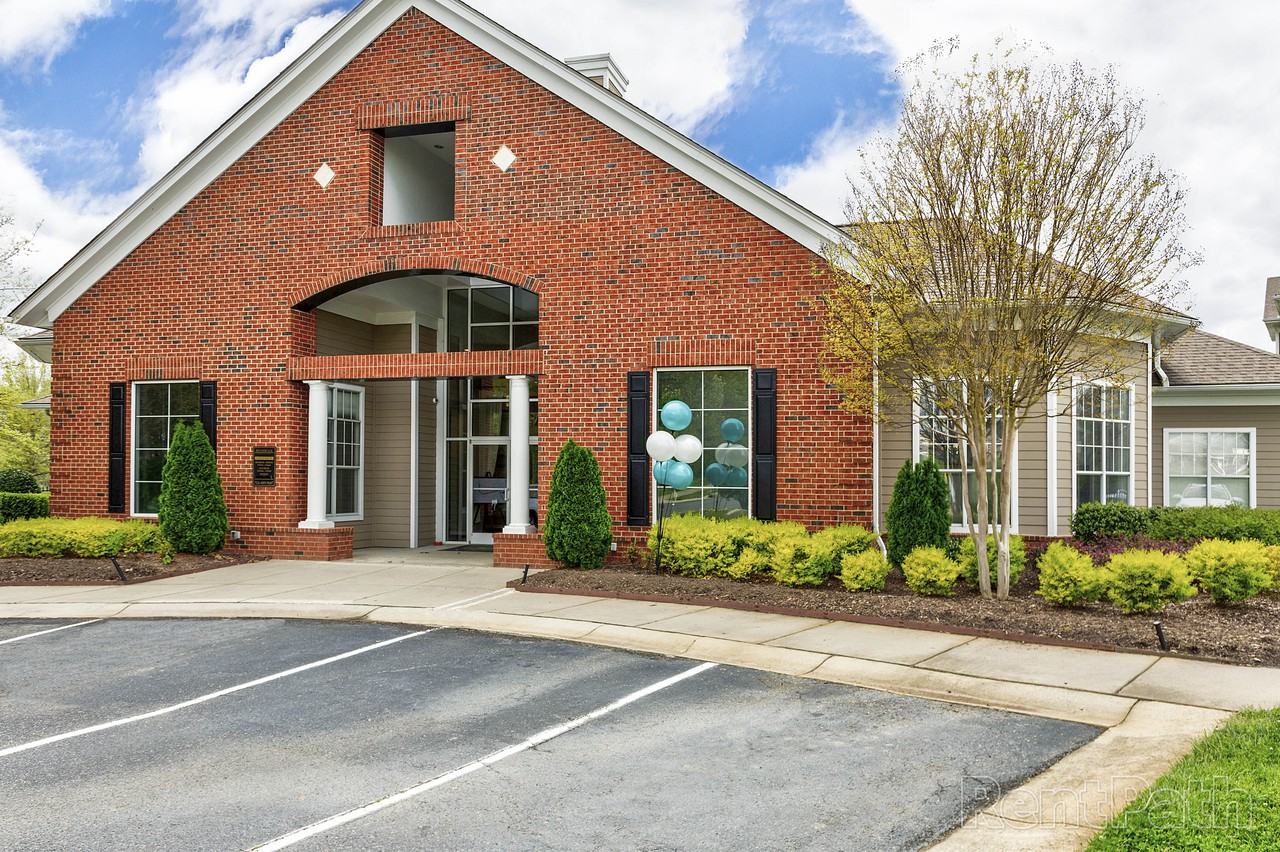 Riverwalk Apartment Homes - Photo 3 of 16