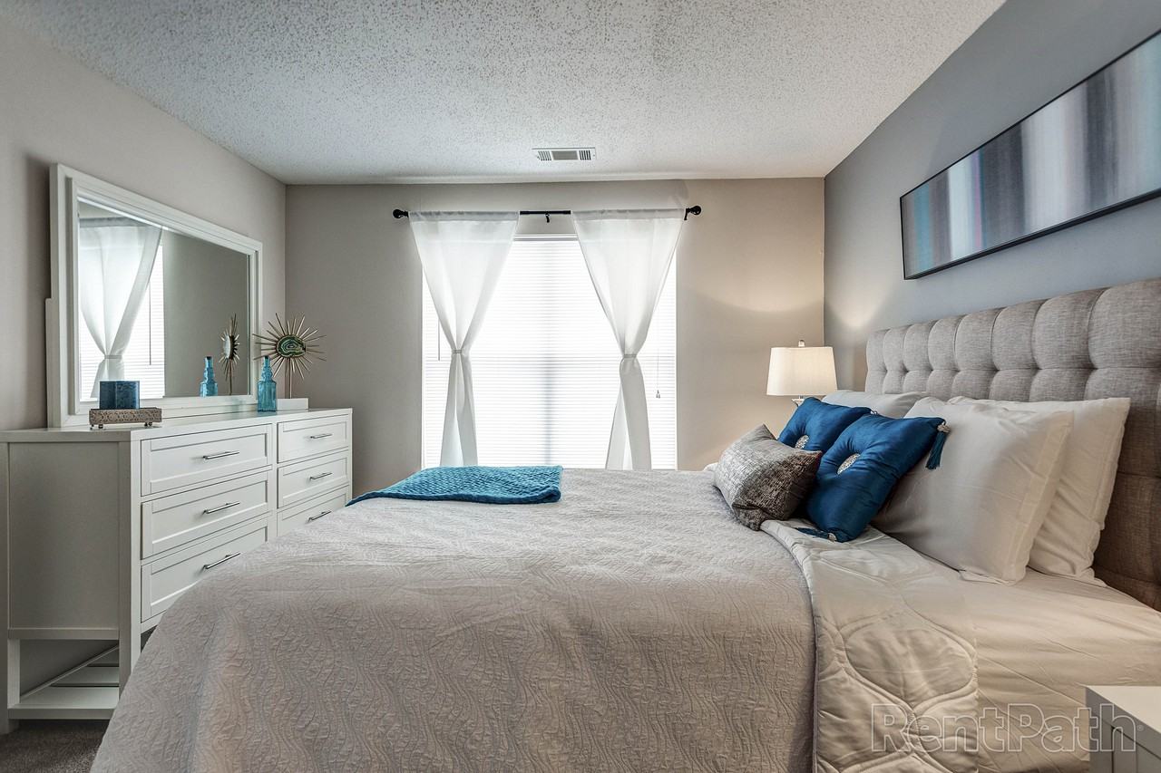 Riverwalk Apartment Homes - Photo 7 of 16