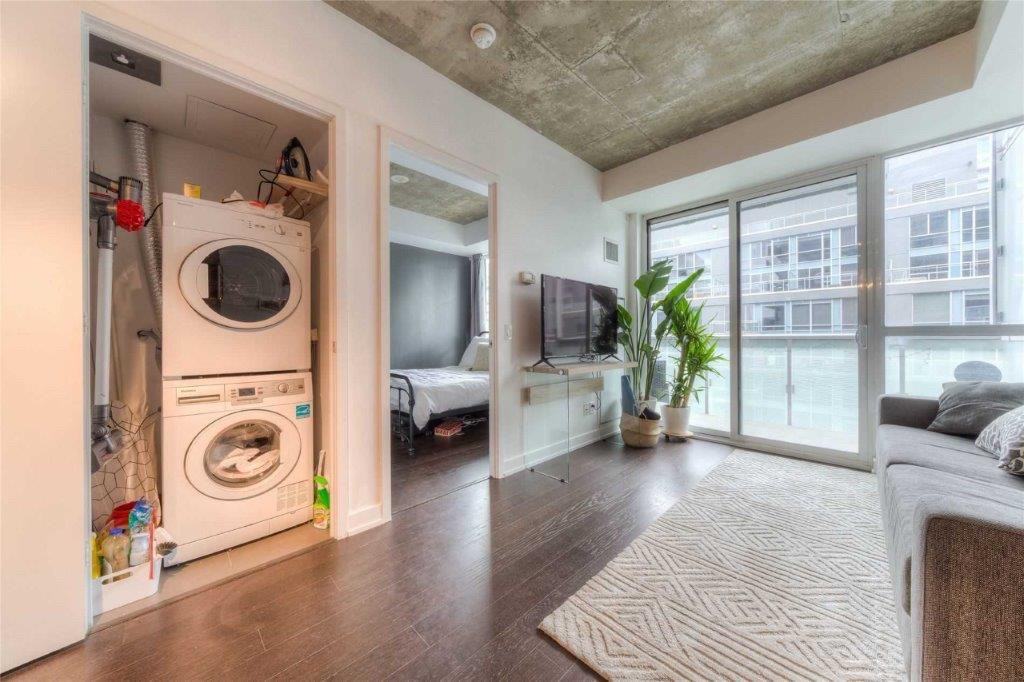 1030 King St W #743 - Photo 6 of 14