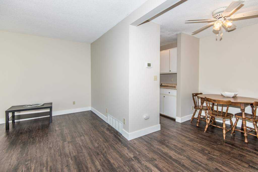 68, 219 90 Ave SE - Photo 3 of 9
