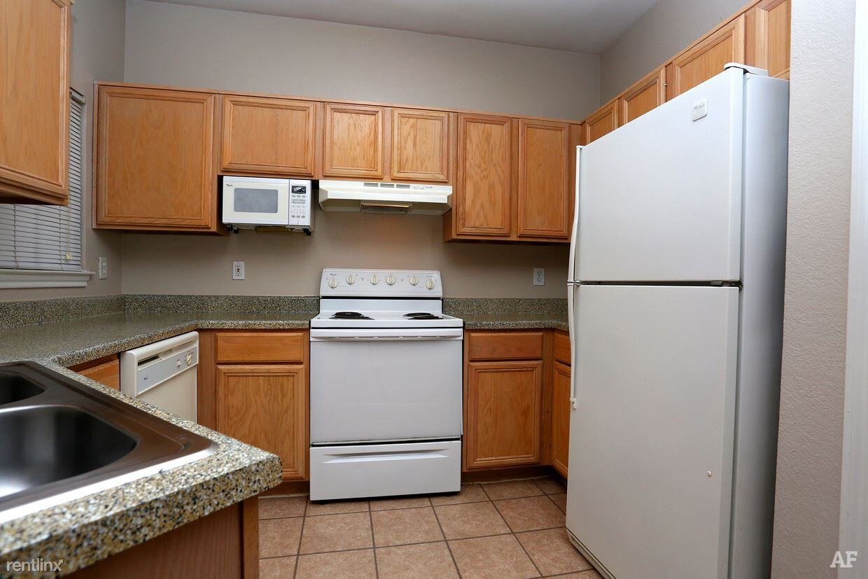 329 Town Pl - Photo 2 of 8