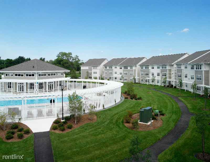 324 Chestnut Farm Way - Photo 2 of 12