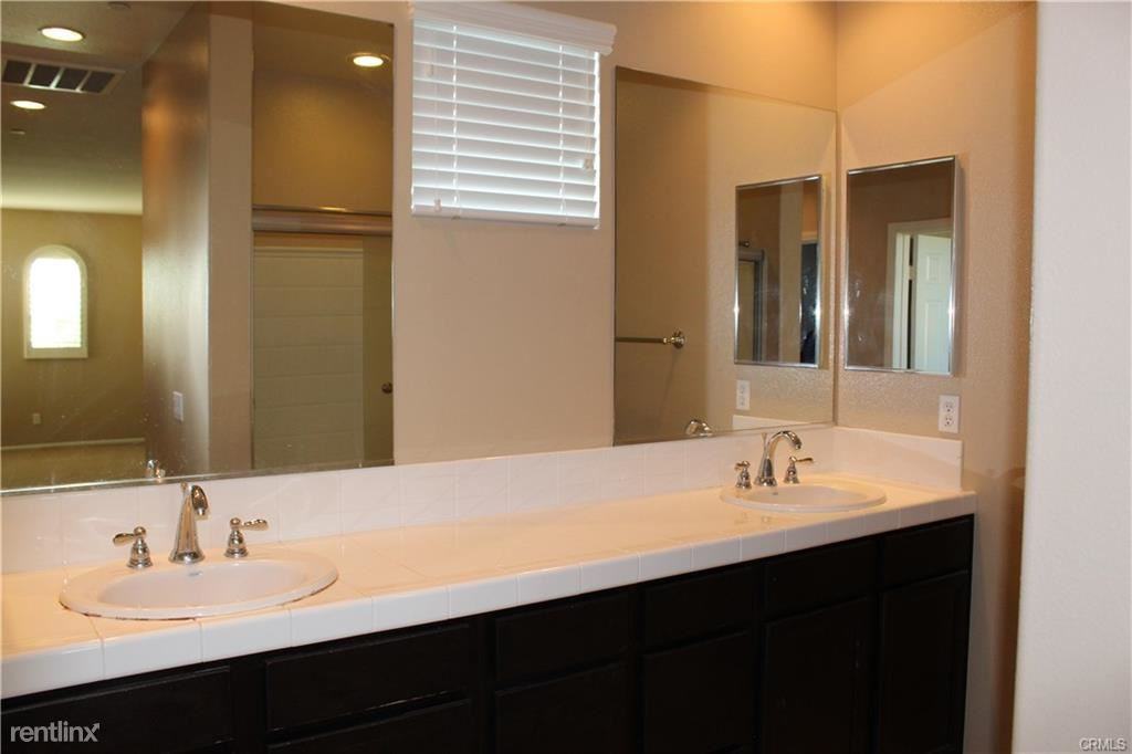 10557 Acacia Ln - Photo 3 of 10