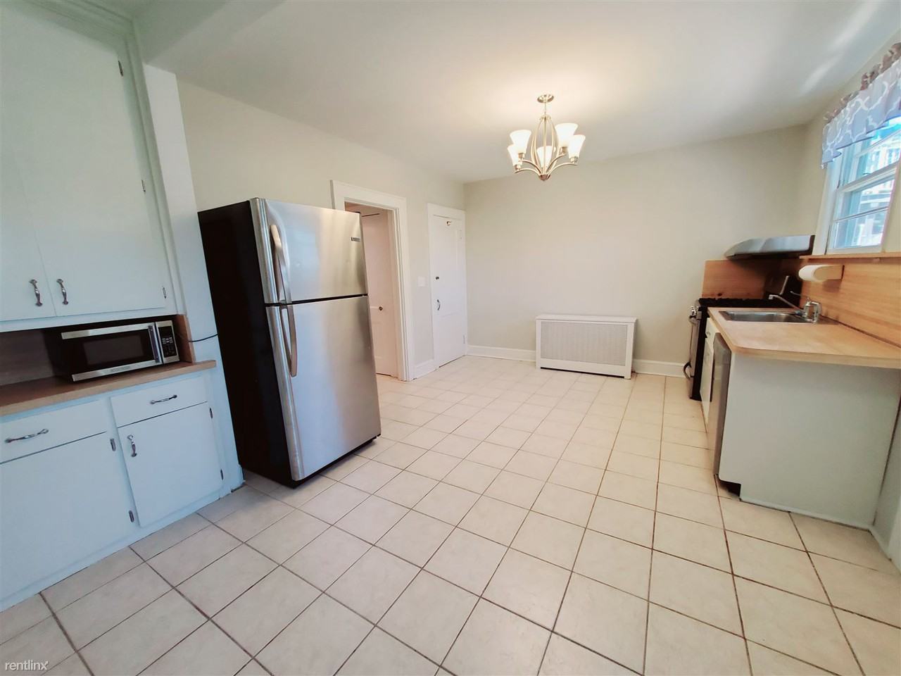 Strawberry Hill Ave - Photo 2 of 9