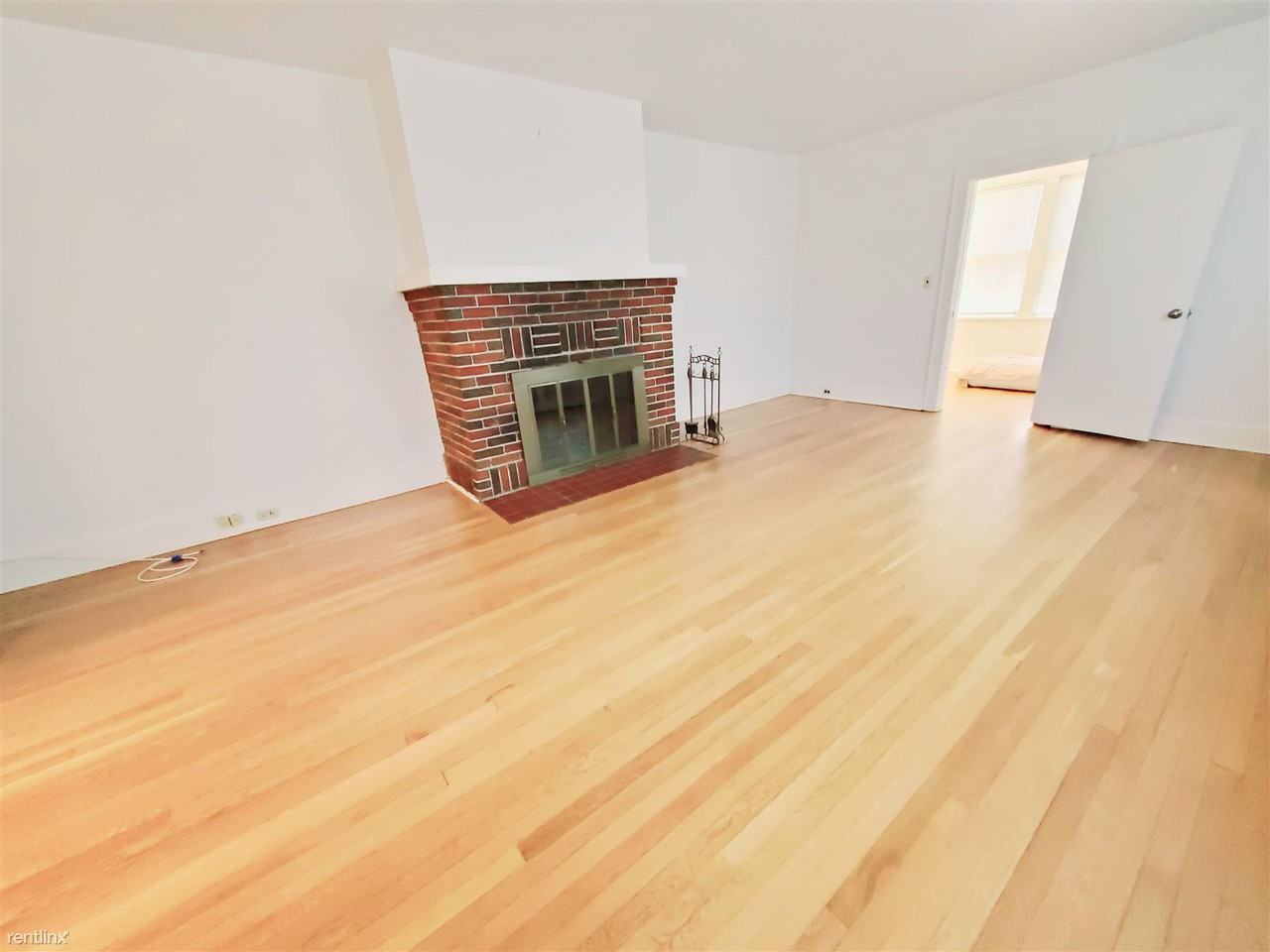 Strawberry Hill Ave - Photo 3 of 9