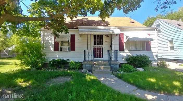 2738 Berkley St - Photo 2 of 11