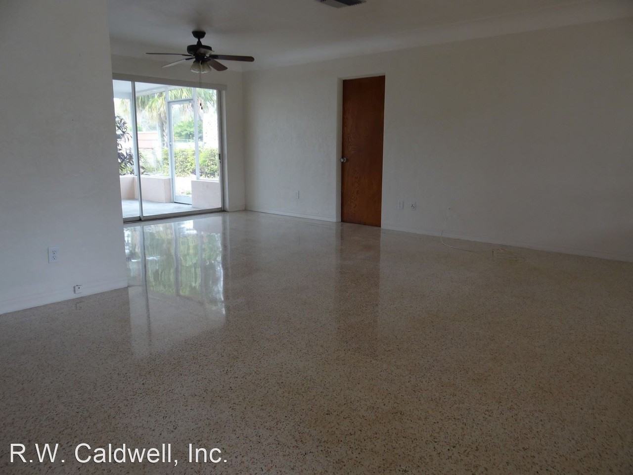 2320 64th St N - Photo 2 of 11