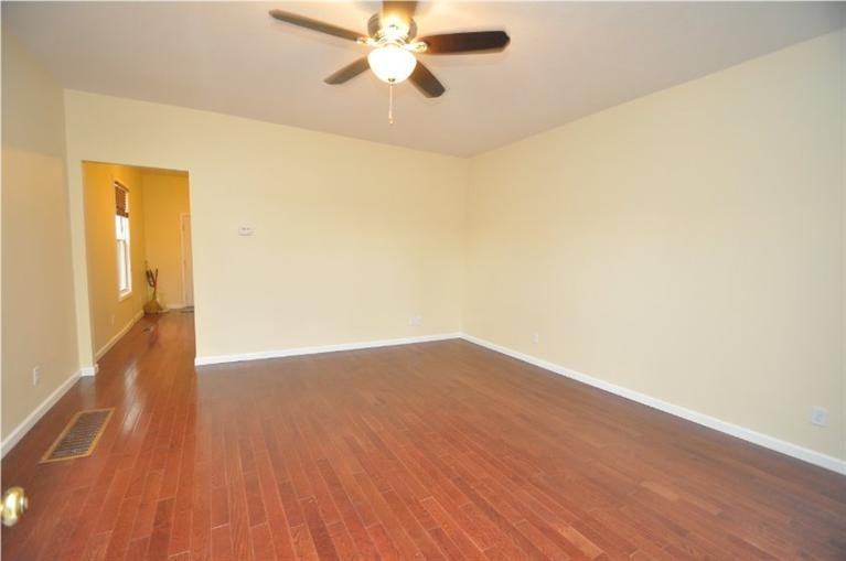 11143 Oak Ave - Photo 2 of 21