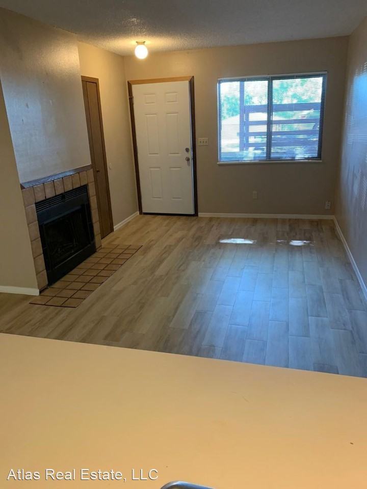 2912 Straus Lane - Photo 3 of 5