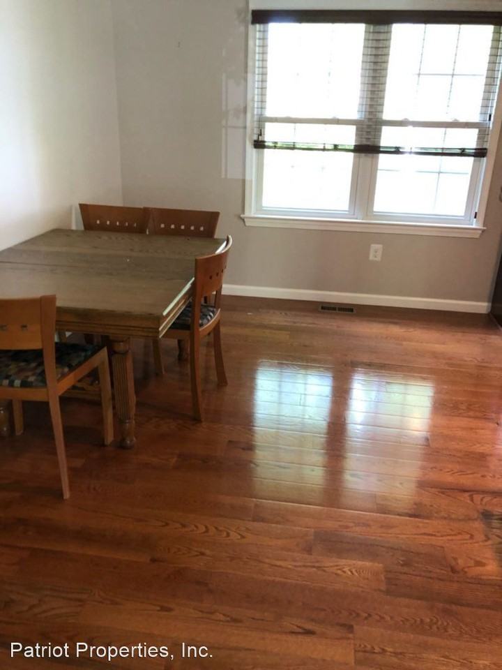 90 S Rogers St - Photo 3 of 9