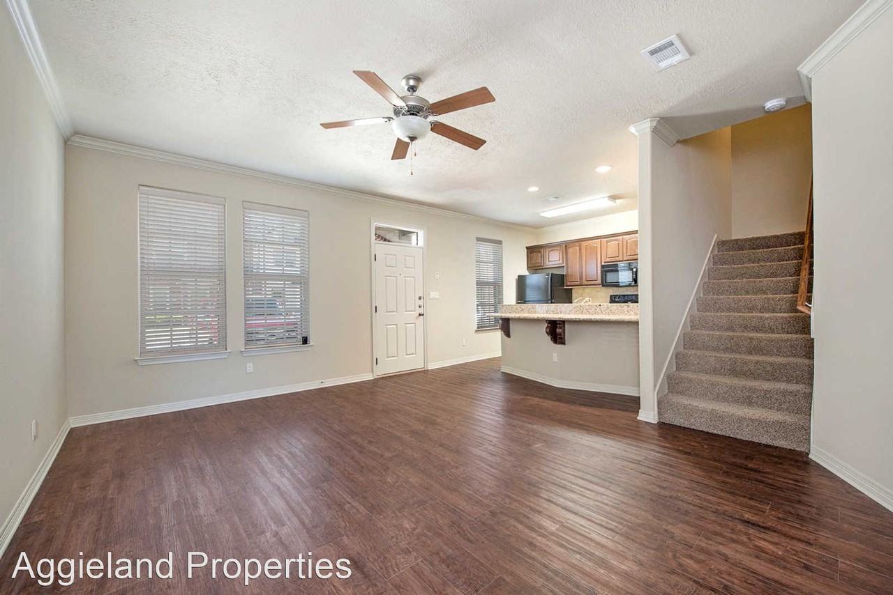 526 Forest Dr - Photo 3 of 15