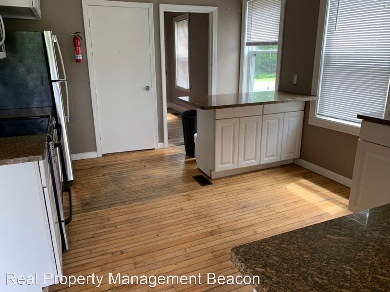 32 S Main St - Photo 3 of 18