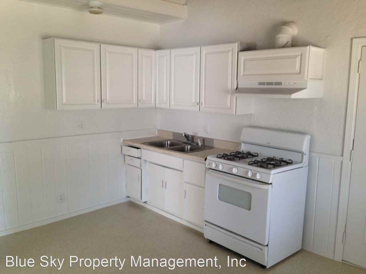 22770 White Ave - Photo 3 of 10