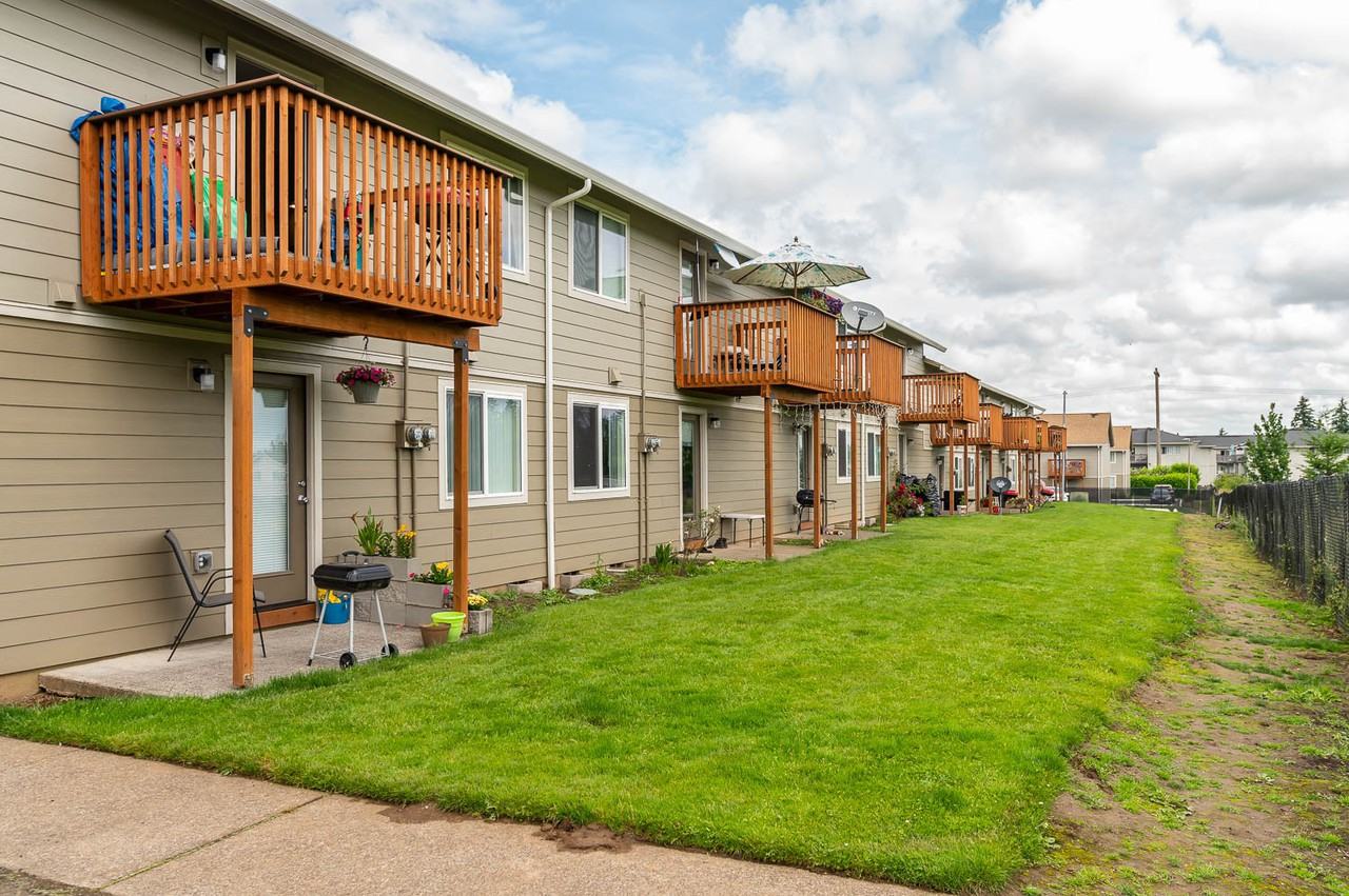 Greenwood Acres Apartments 8917 Ne 15th Ave, Hazel Dell, WA 98665