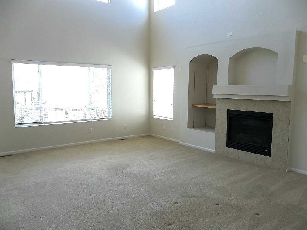 2214 Mainsail Dr - Photo 3 of 8