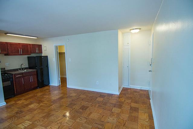 Dore Apartments - Photo 4 of 32