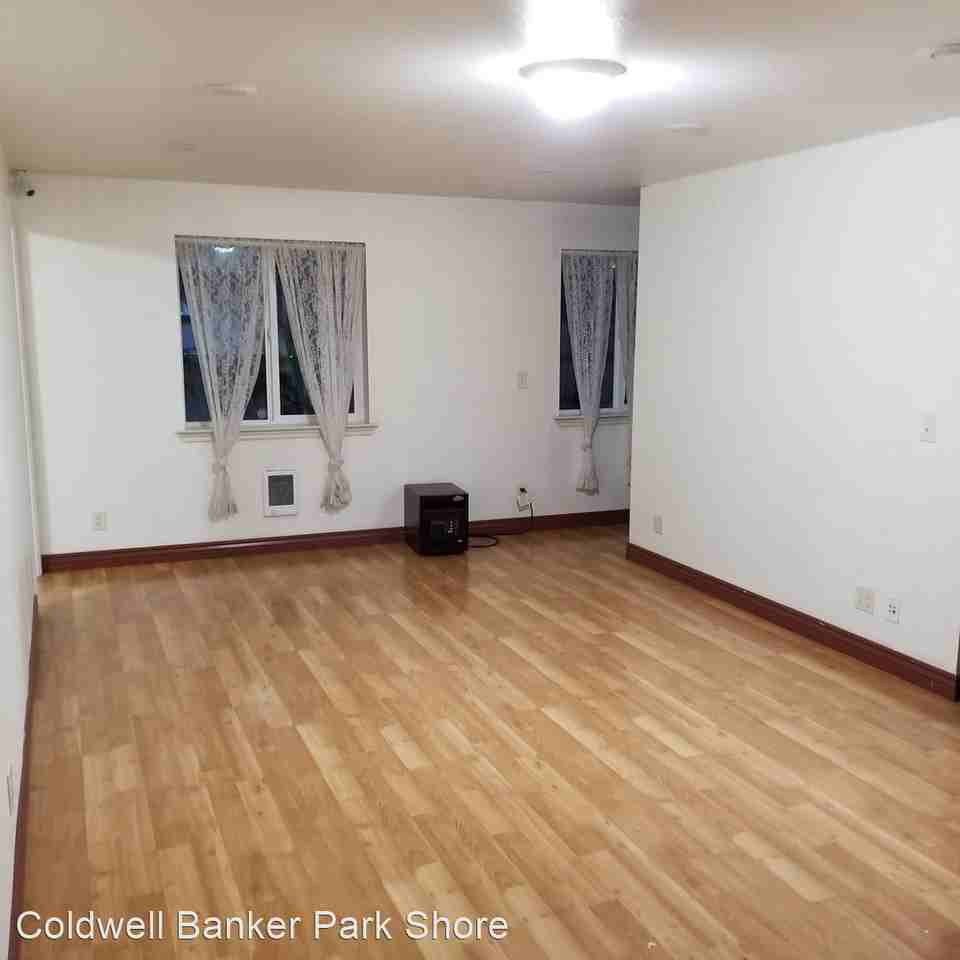 5717 SE Woodland Ct - Photo 3 of 7