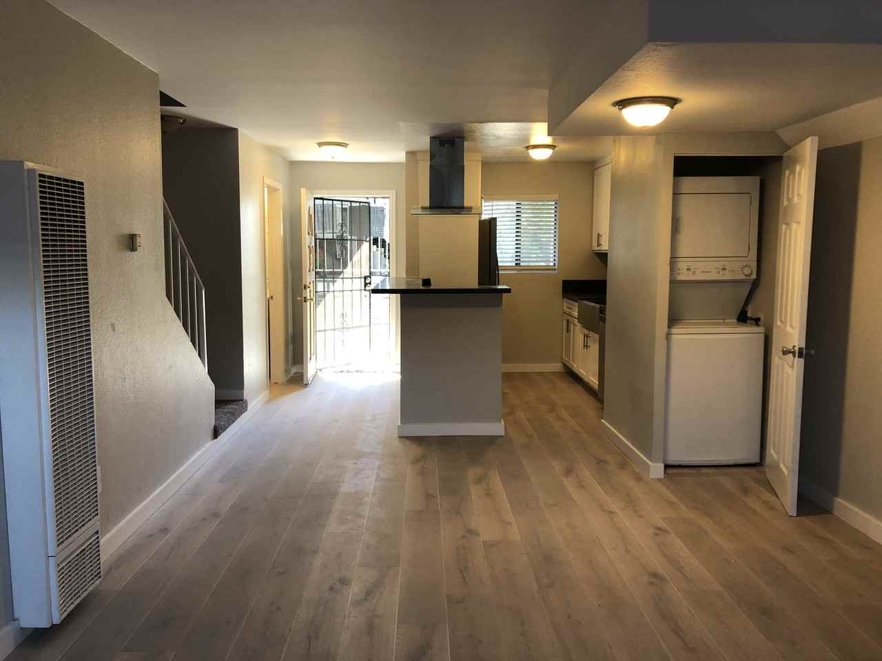 709 Elm - Photo 2 of 22