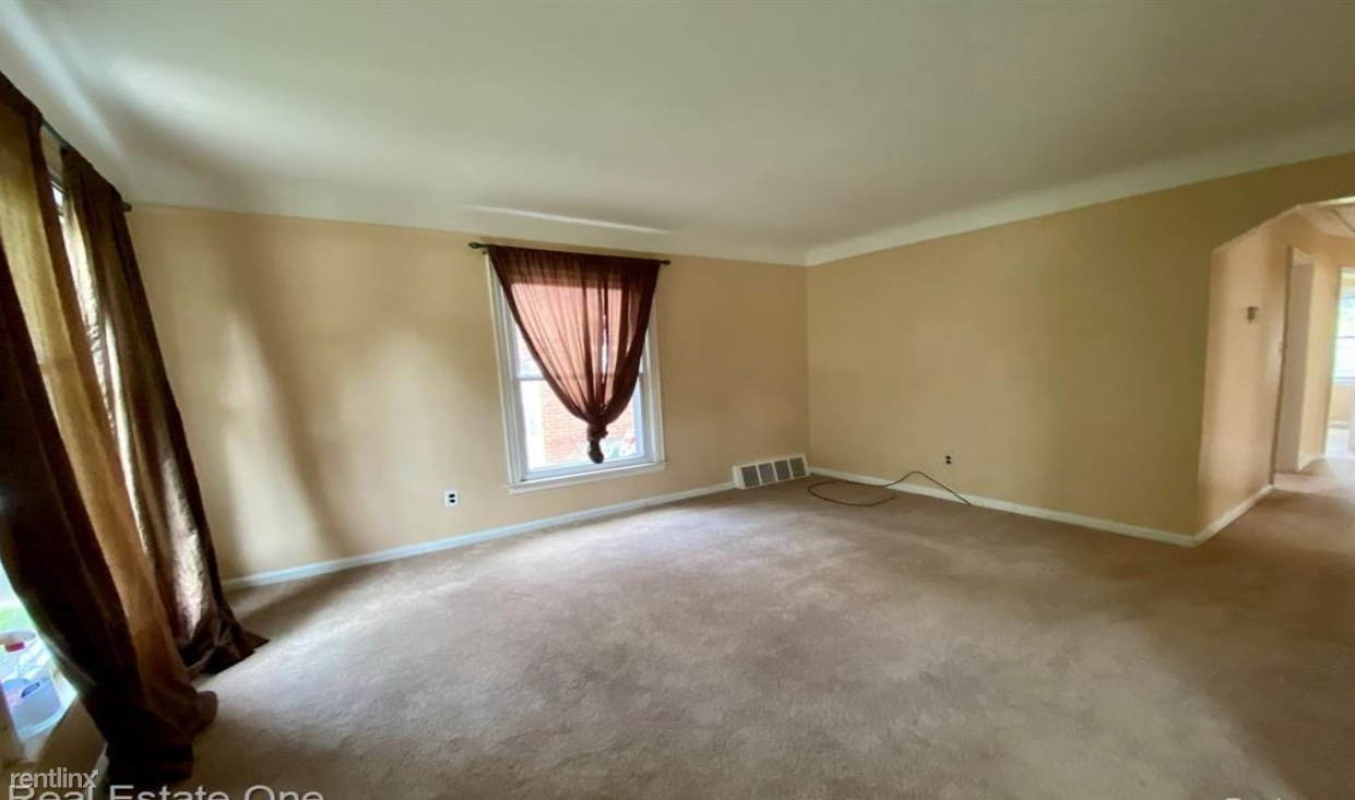 2811 Cornell St - Photo 2 of 10