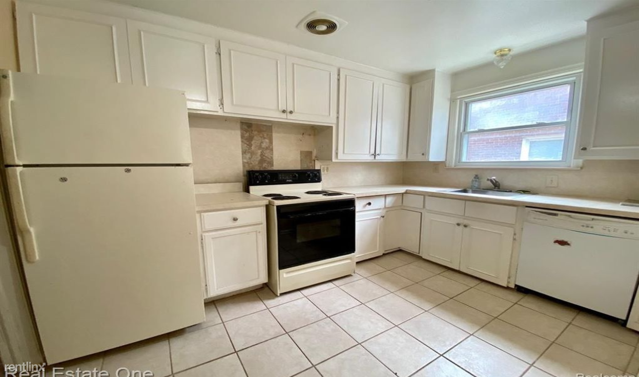 2811 Cornell St - Photo 3 of 10