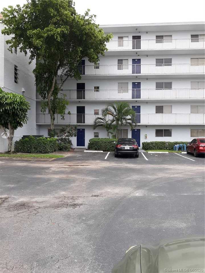 8600 Sherman Circle North 106, Miramar, FL 33025 2 Bedroom Apartment