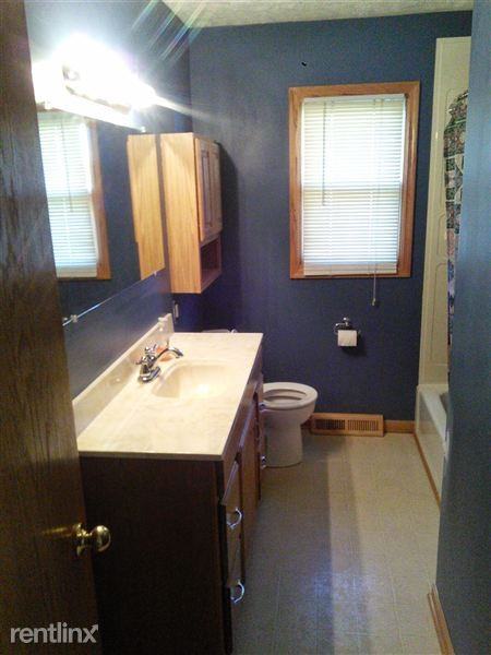 10630 Nicholas St - Photo 3 of 5