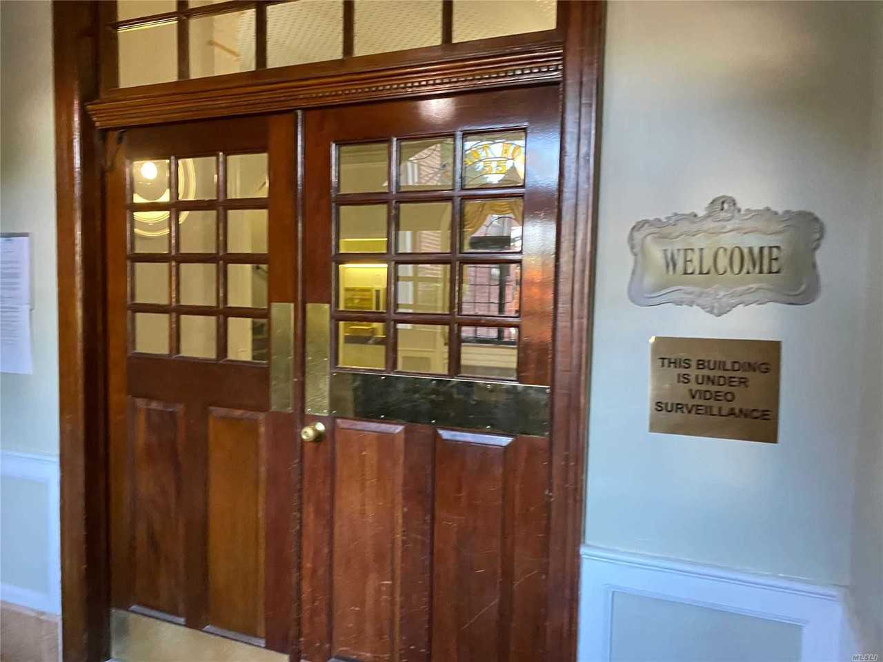 55 Grand Ave #2d - Photo 3 of 17