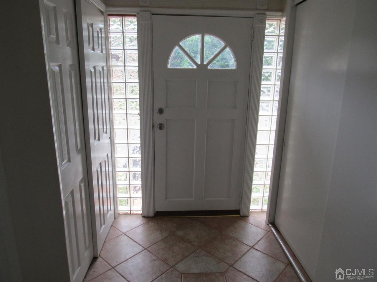 32 Water St - Photo 3 of 18