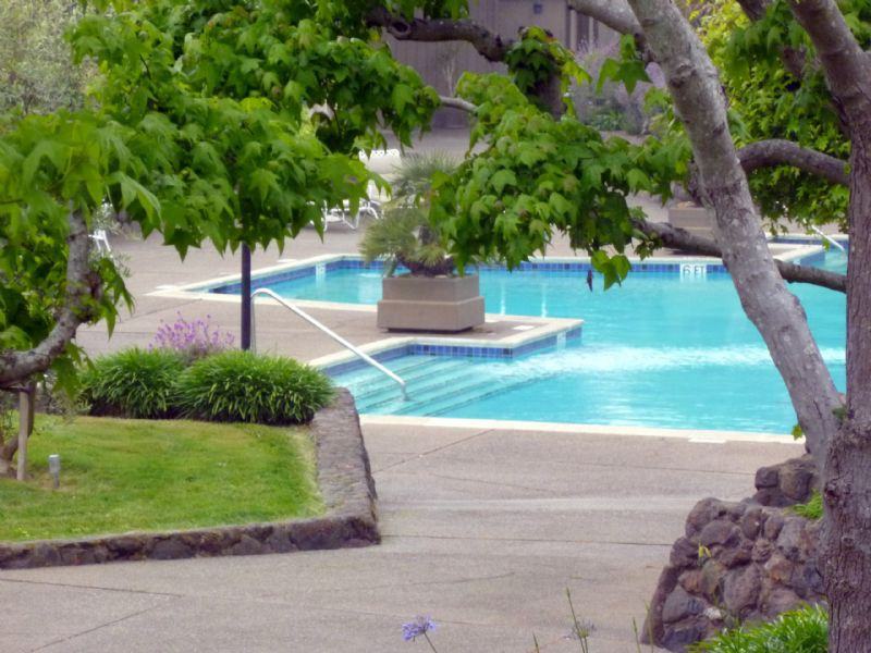 7 Sulgrave Ln - Photo 3 of 23