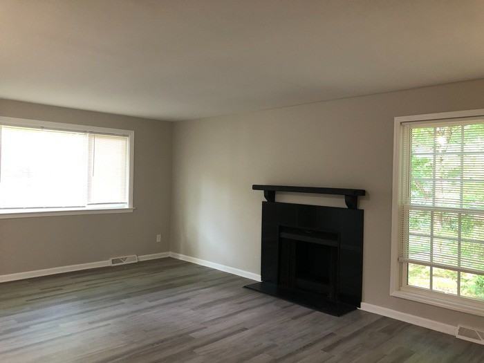 6535 Creek Run Rd - Photo 3 of 8