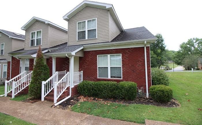 701 Vineland Ct - Photo 2 of 6