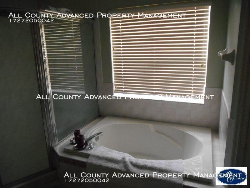 8101 Maidencane Dr - Photo 3 of 5