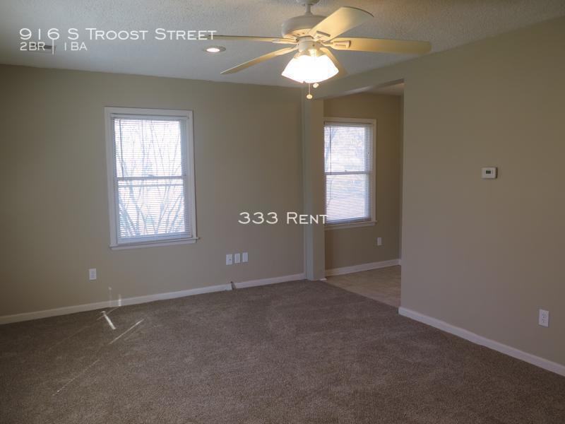 916 S Troost St - Photo 2 of 13