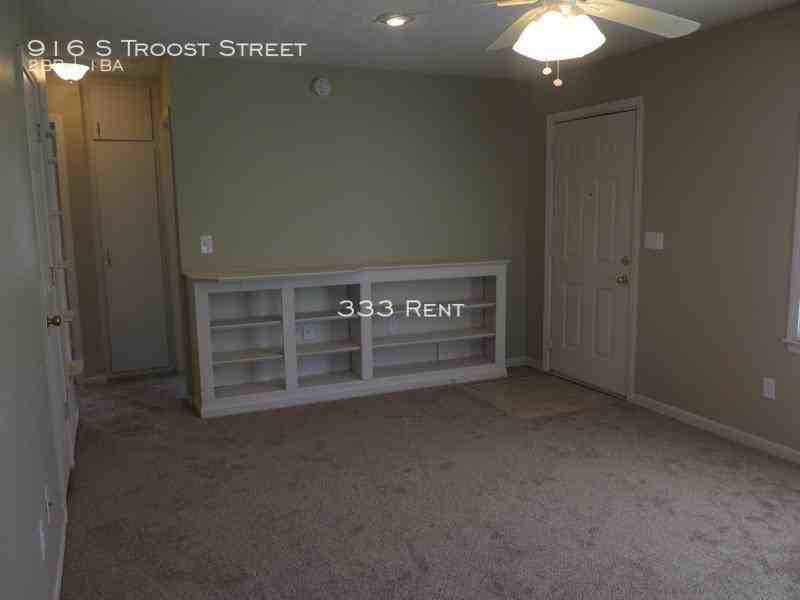 916 S Troost St - Photo 3 of 13