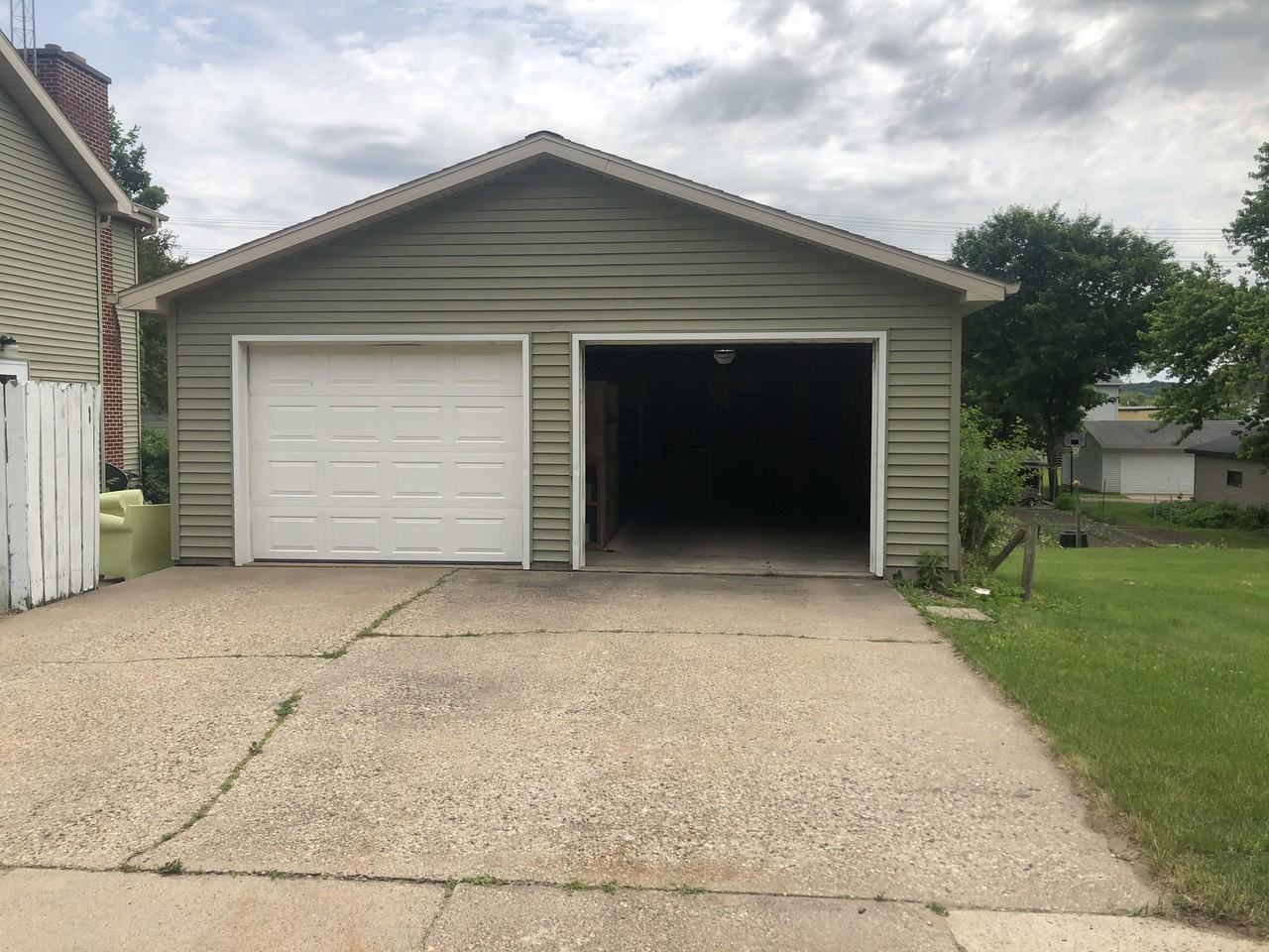 190 4th St #1 - Photo 2 of 11