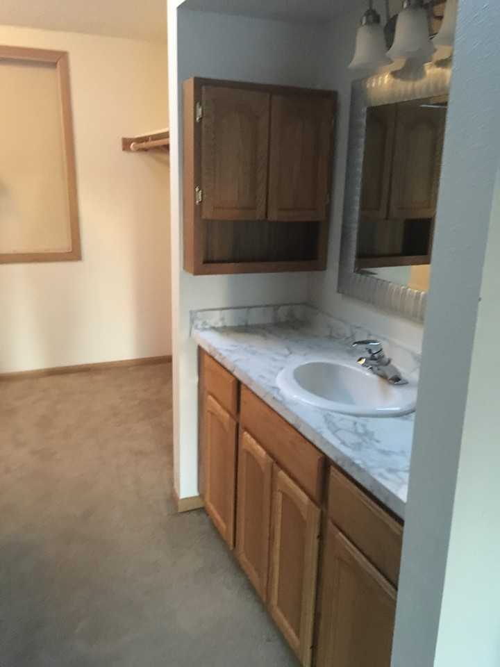 5018 32nd Ave - Photo 2 of 11