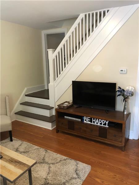 947 Sargent Avenue - Photo 2 of 16