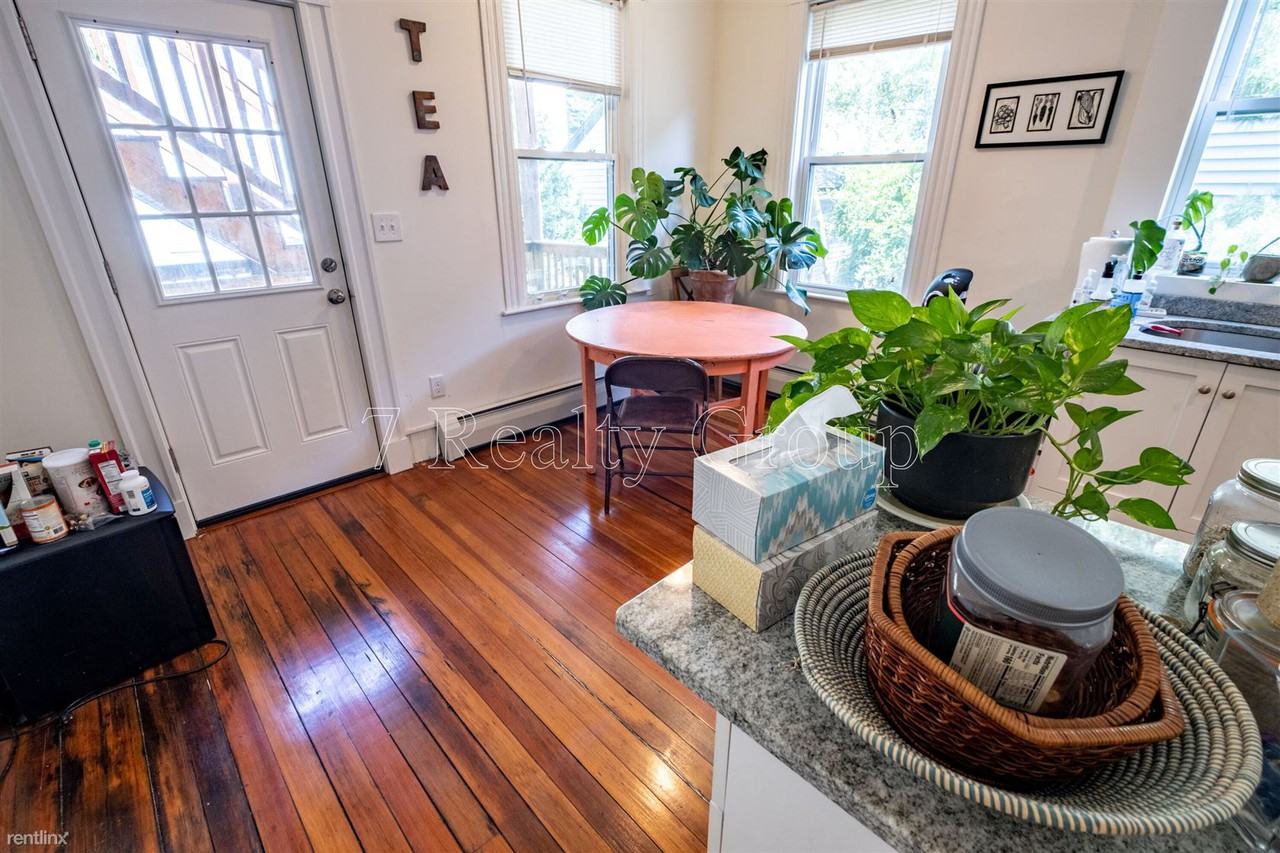 Summer St & Linden Ave - Photo 3 of 16